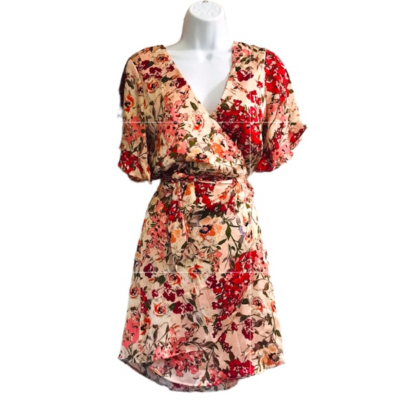 Saints + Secrets Pink Floral Wrap Flutter Sleeve Mini Dress Sz S - Picture 1 of 11